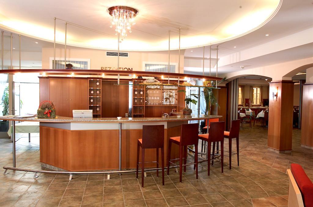 Hotel Am Marktplatz - Landgasthof Wratschko - Гамлиц Екстериор снимка