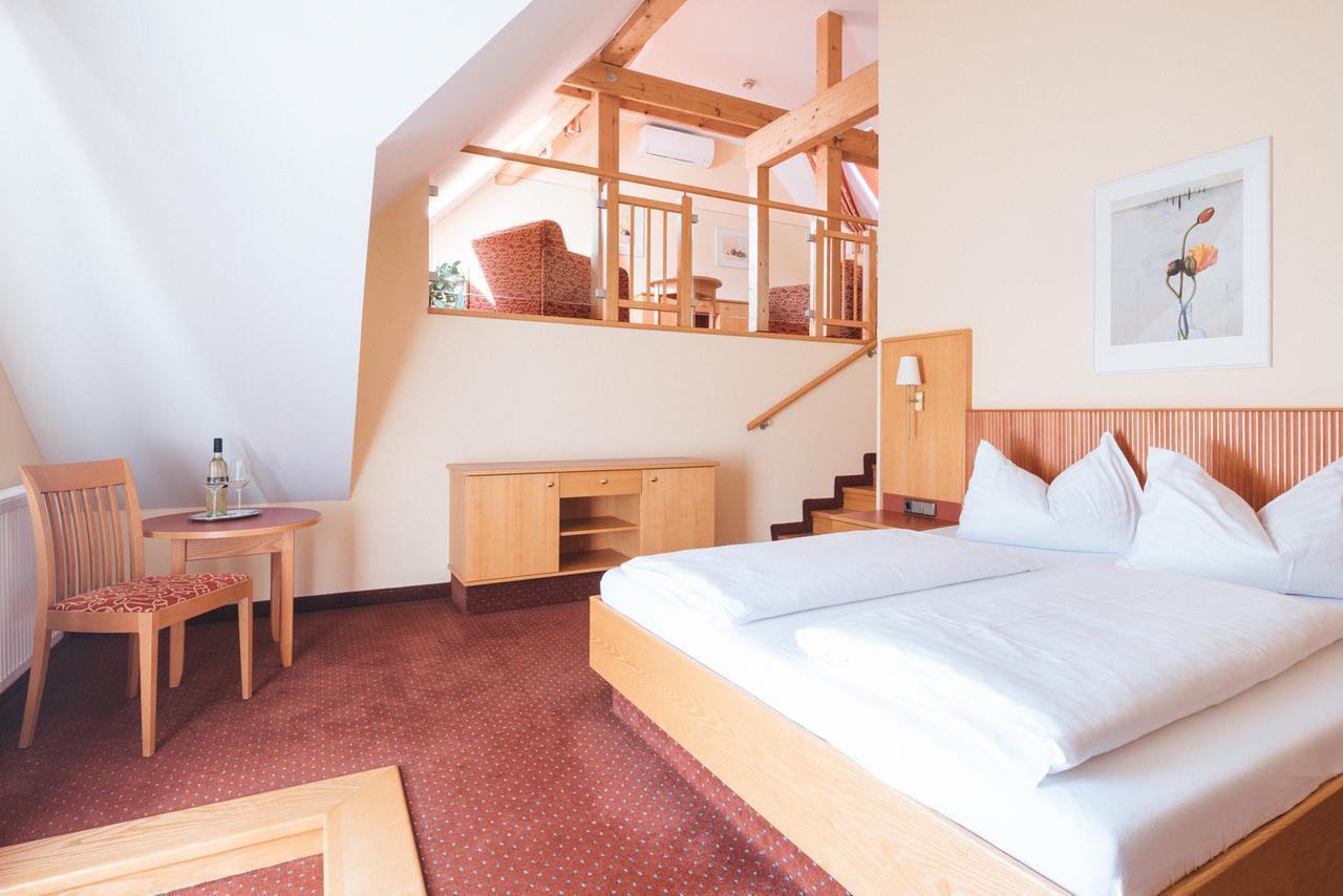 Hotel Am Marktplatz - Landgasthof Wratschko - Гамлиц Екстериор снимка