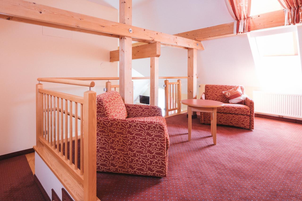 Hotel Am Marktplatz - Landgasthof Wratschko - Гамлиц Екстериор снимка
